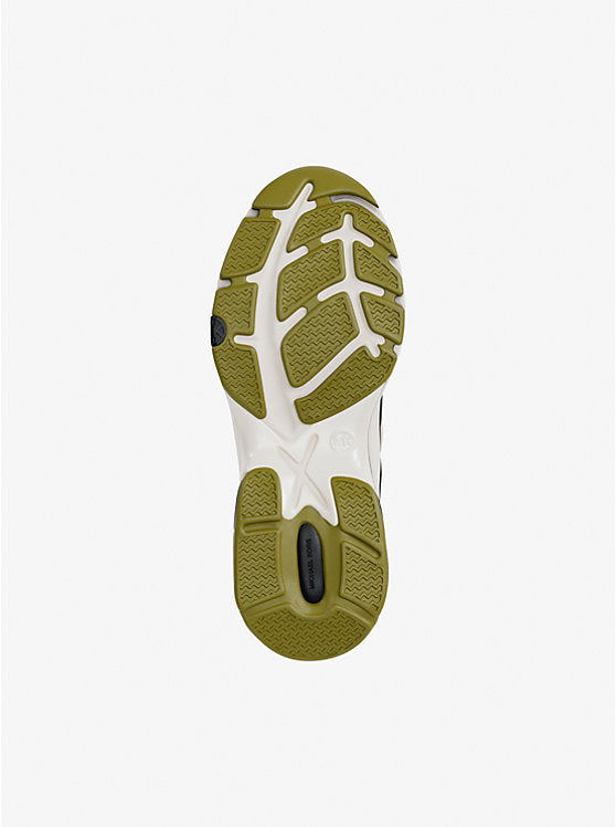 Leo Mixed-Media Trainer