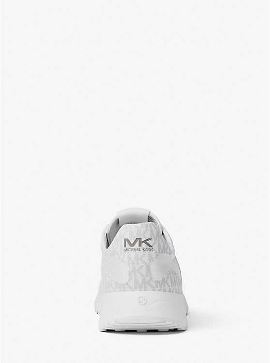 Dax Mixed-Media Trainer